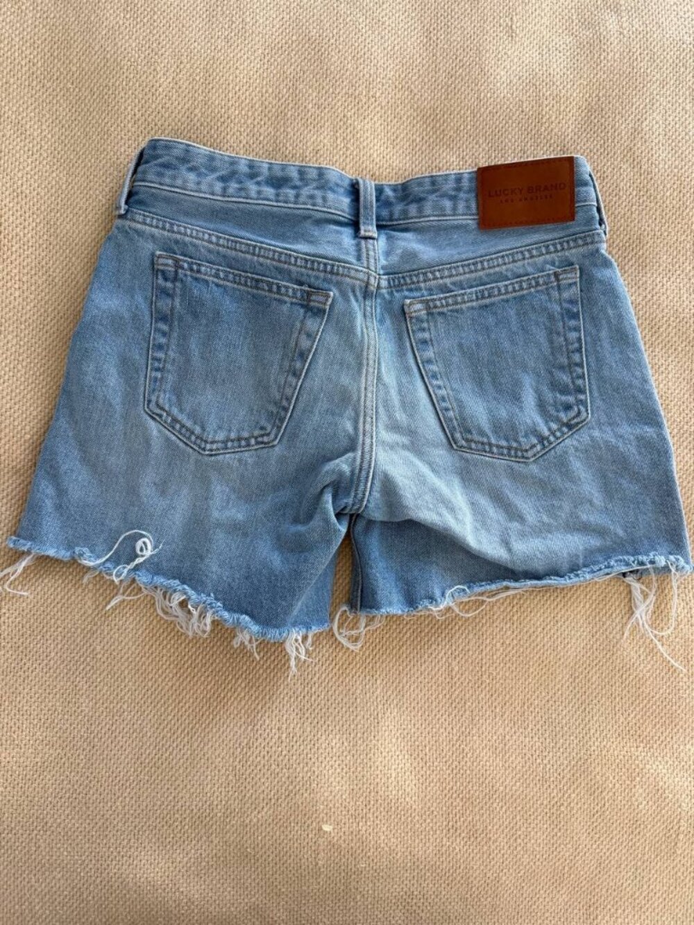 Lucky Brand Denim Shorts Frayed Hem Button Fly Size 25/0 Women's - Picture 3 of 10